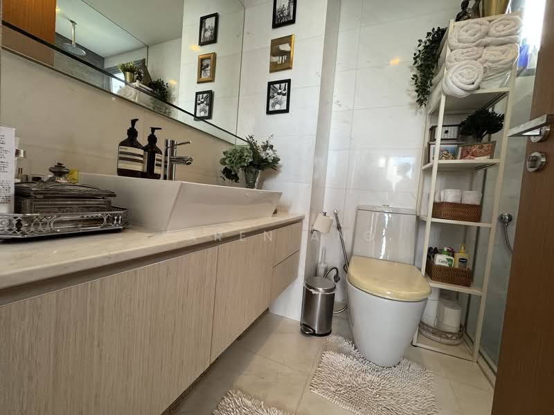 Vista Residences, 28 Jalan Datoh, 3 Bedrooms, 1,173 sqft, Condominium For Rent, by Karen Ang, 500121366 - Bathroom - PropertyGuru.com.sg