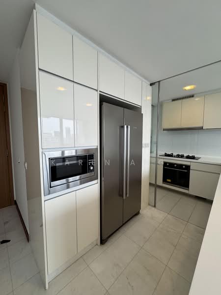 Vista Residences, 28 Jalan Datoh, 3 Bedrooms, 1,173 sqft, Condominium For Rent, by Karen Ang, 500121366 - Kitchen - PropertyGuru.com.sg