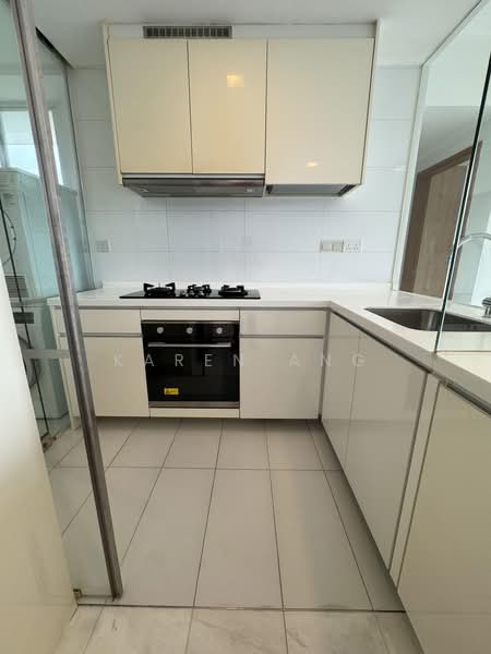 Vista Residences, 28 Jalan Datoh, 3 Bedrooms, 1,173 sqft, Condominium For Rent, by Karen Ang, 500121366 - Kitchen - PropertyGuru.com.sg