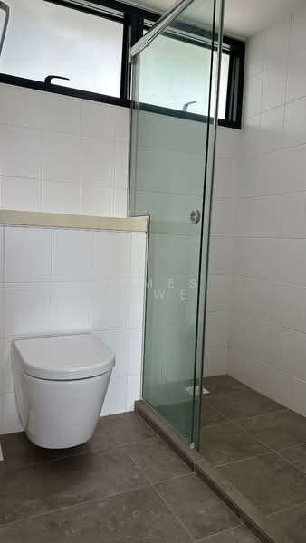 93 Dawson Road, 93 Dawson Road, 2 Bedrooms, 700 sqft, HDB Flat For Sale, by James Kuwe, 500121370 - Bathroom - PropertyGuru.com.sg