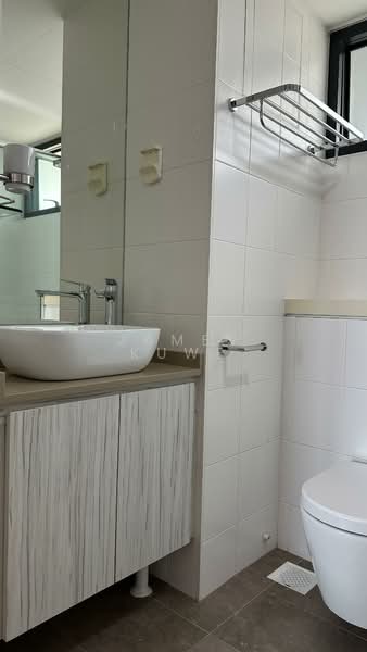93 Dawson Road, 93 Dawson Road, 2 Bedrooms, 700 sqft, HDB Flat For Sale, by James Kuwe, 500121370 - Bathroom - PropertyGuru.com.sg