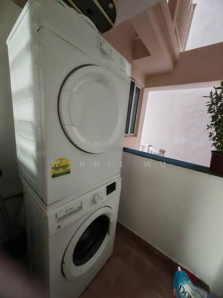 Emerald Garden, 33 Club Street, 2 Bedrooms, 926 sqft, Condominium For Rent, by Winnie Wu, 500121377 - Balcony - PropertyGuru.com.sg
