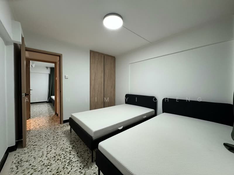 476 Ang Mo Kio Avenue 10, 476 Ang Mo Kio Avenue 10, 2 Bedrooms, 721 sqft, HDB Flat For Sale, by Alvin Lim Yi Cheng, 500121380 - Bedroom - PropertyGuru.com.sg