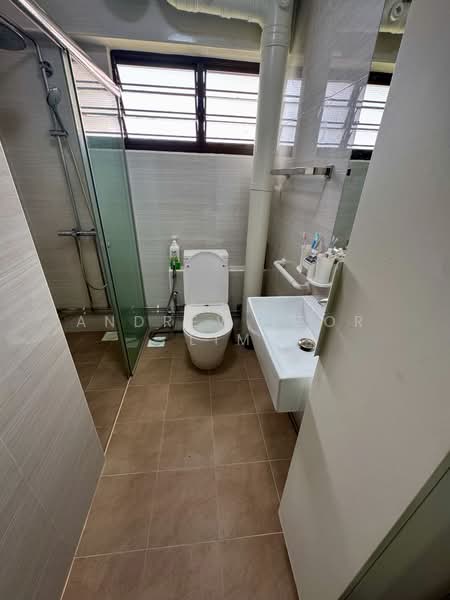 154 Yung Ho Road, 154 Yung Ho Road, 3 Bedrooms, 1,636 sqft, HDB Flat For Sale, by Andrew Leor Lim, 500121384 - Bathroom - PropertyGuru.com.sg