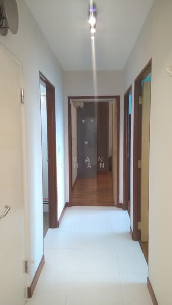 619C Punggol Drive, 619C Punggol Drive, 3 Bedrooms, 990 sqft, HDB Flat For Sale, by Ivan Chan, 500121388 - Corridor - PropertyGuru.com.sg