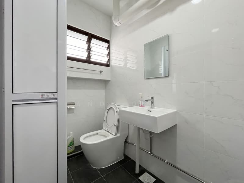 705 Choa Chu Kang Street 53, 705 Choa Chu Kang Street 53, 3 Bedrooms, 1,227 sqft, HDB Flat For Sale, by Andy Ong, 500121392 - Bathroom - PropertyGuru.com.sg