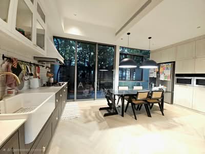 For Sale - Hillcrest Villa