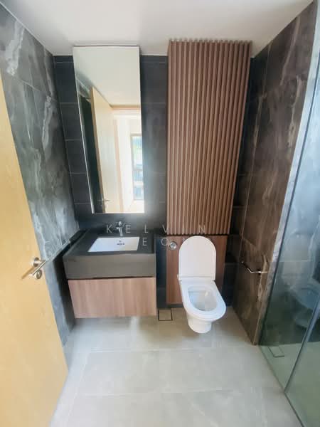 Midwood, 10 Hillview Rise, 3 Bedrooms, 893 sqft, Condominium For Sale, by Kelvin Cheong, 500121407 - Bathroom - PropertyGuru.com.sg