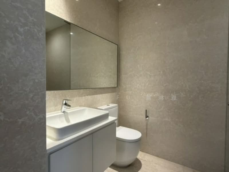 Alba, 8 Cairnhill Rise, 4 Bedrooms, 2,303 sqft, Condominium For Sale, by Alvina Fu 傅琳雅, 500121427 - Bathroom - PropertyGuru.com.sg
