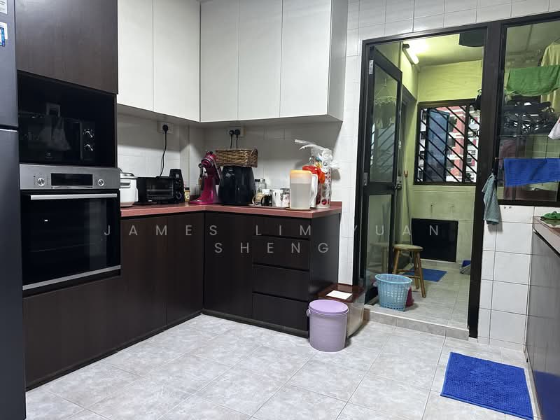 623 Bukit Batok Central, 623 Bukit Batok Central, 3 Bedrooms, 1,270 sqft, HDB Flat For Sale, by James Lim Yuan Sheng, 500121445 - Kitchen - PropertyGuru.com.sg