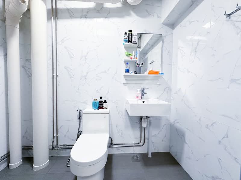 261B Sengkang East Way, 261B Sengkang East Way, 3 Bedrooms, 1,184 sqft, HDB Flat For Sale, by Adee Salleh, 500121448 - Bathroom - PropertyGuru.com.sg