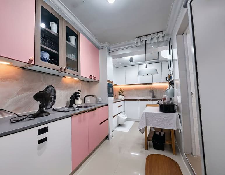 218 Lorong 8 Toa Payoh, 218 Lorong 8 Toa Payoh, 3 Bedrooms, 1,227 sqft, HDB Flat For Sale, by Jeremy Ng, 500121451 - Kitchen - PropertyGuru.com.sg