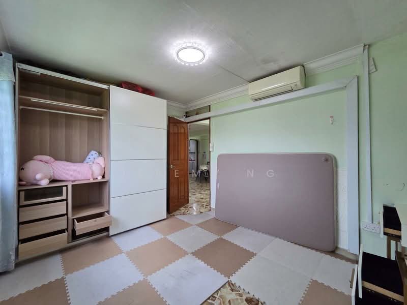 218 Lorong 8 Toa Payoh, 218 Lorong 8 Toa Payoh, 3 Bedrooms, 1,227 sqft, HDB Flat For Sale, by Jeremy Ng, 500121451 - Bedroom - PropertyGuru.com.sg