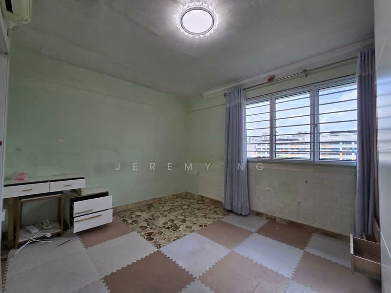 218 Lorong 8 Toa Payoh, 218 Lorong 8 Toa Payoh, 3 Bedrooms, 1,227 sqft, HDB Flat For Sale, by Jeremy Ng, 500121451 - Bedroom - PropertyGuru.com.sg