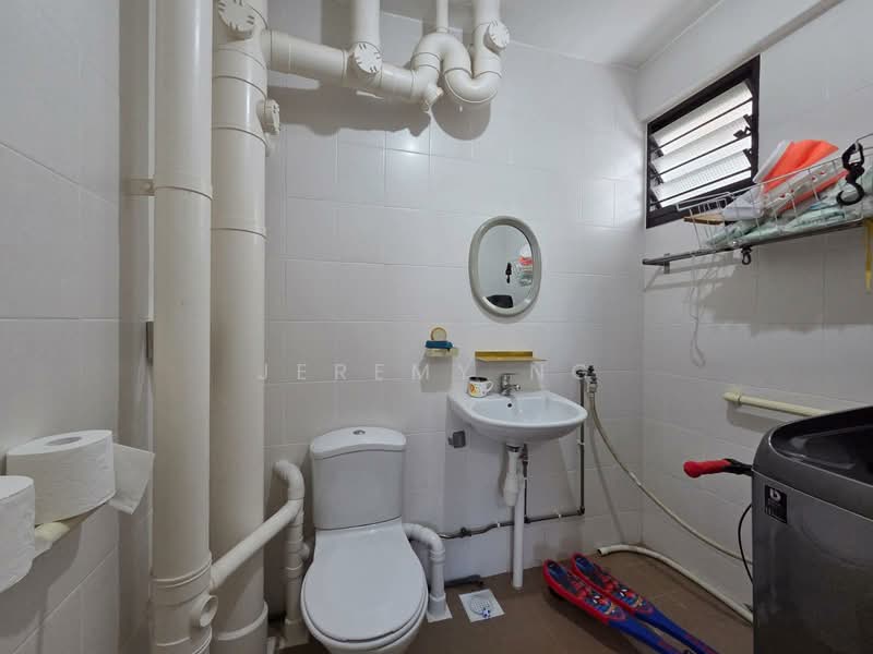218 Lorong 8 Toa Payoh, 218 Lorong 8 Toa Payoh, 3 Bedrooms, 1,227 sqft, HDB Flat For Sale, by Jeremy Ng, 500121451 - PropertyGuru.com.sg