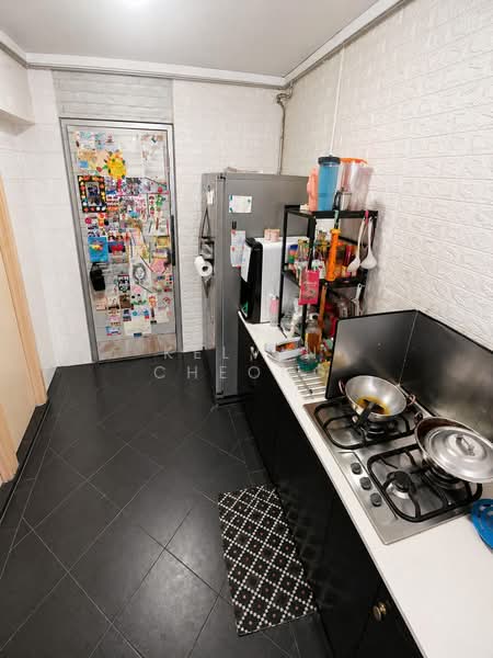 625 Jurong West Street 61, 625 Jurong West Street 61, 3 Bedrooms, 1,184 sqft, HDB Flat For Sale, by Kelvin Cheong, 500121452 - Kitchen - PropertyGuru.com.sg