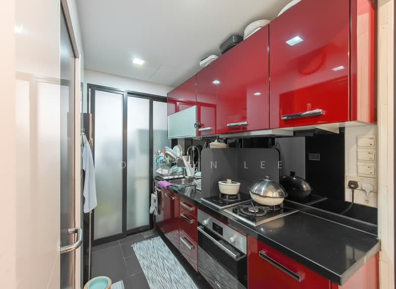Vanadium, 7 Hertford Road, 2 Bedrooms, 732 sqft, Apartment For Sale, by Jocelyn lee, 500121453 - Kitchen - PropertyGuru.com.sg