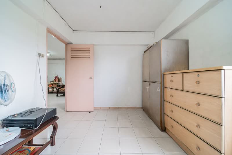 456 Jurong West Street 41, 456 Jurong West Street 41, 3 Bedrooms, 1,001 sqft, HDB Flat For Sale, by Madeline Tay, 500121457 - Interior - PropertyGuru.com.sg