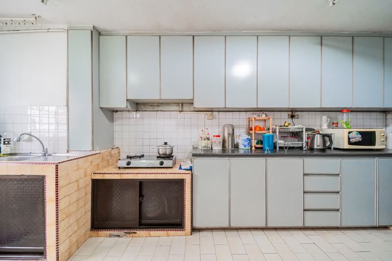 456 Jurong West Street 41, 456 Jurong West Street 41, 3 Bedrooms, 1,001 sqft, HDB Flat For Sale, by Madeline Tay, 500121457 - Kitchen - PropertyGuru.com.sg