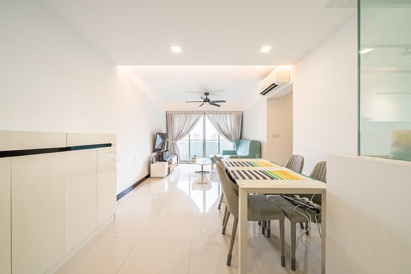 666A Punggol Drive, 666A Punggol Drive, 3 Bedrooms, 1,001 sqft, HDB Flat For Sale, by Jollene Leow, 500121465 - Living Room - PropertyGuru.com.sg