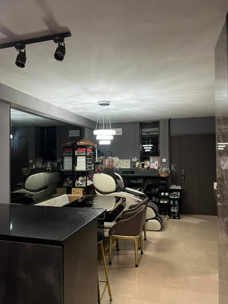 919 Hougang Avenue 4, 919 Hougang Avenue 4, 3 Bedrooms, 1,076 sqft, HDB Flat For Sale, by Alison Mok, 500121479 - Living Room - PropertyGuru.com.sg