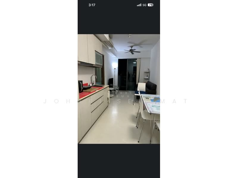 38 I Suites, 38 Ipoh Lane, 1 Bedroom, 580 sqft, Condominium For Sale, by Johari Selamat, 500121480 - Living Room - PropertyGuru.com.sg