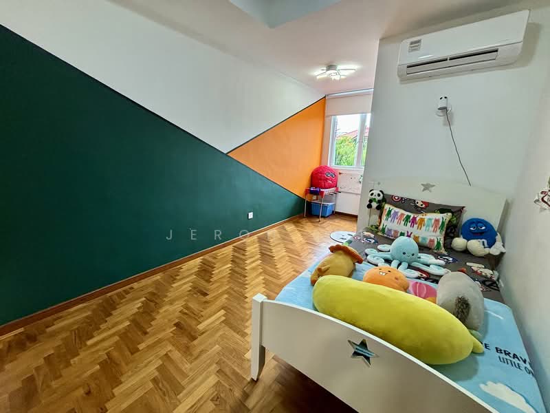 Loyang Villas, Loyang Rise, 5 Bedrooms, 3,000 sqft, Terraced House For Sale, by Jeron Lee, 500121524 - Bedroom 2 @ L2 - PropertyGuru.com.sg