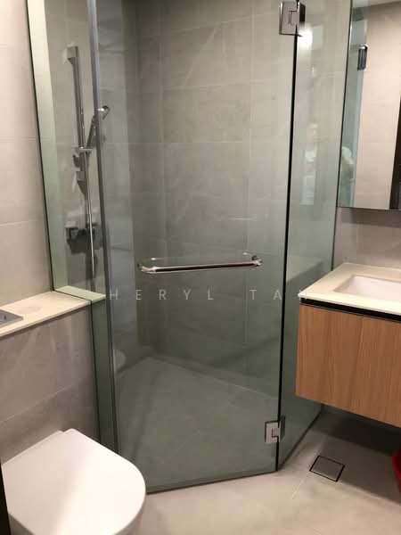 JadeScape, 8 Shunfu Road, 2 Bedrooms, 764 sqft, Condominium For Sale, by Cheryl Tan, 500121528 - Bathroom - PropertyGuru.com.sg