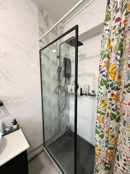 582 Pasir Ris Street 53, 582 Pasir Ris Street 53, 3 Bedrooms, 1,593 sqft, HDB Flat For Sale, by Rusydi Yusoff, 500121533 - Bathroom - PropertyGuru.com.sg