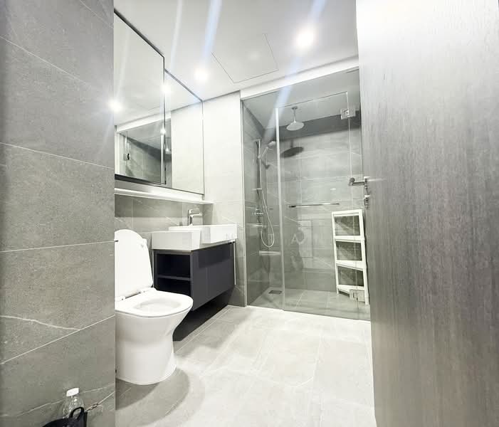 Riverfront Residences, 47 Hougang Avenue 7, 1 Bedroom, 463 sqft, Condominium For Sale, by Jeen Tan, 500121536 - Bathroom - PropertyGuru.com.sg