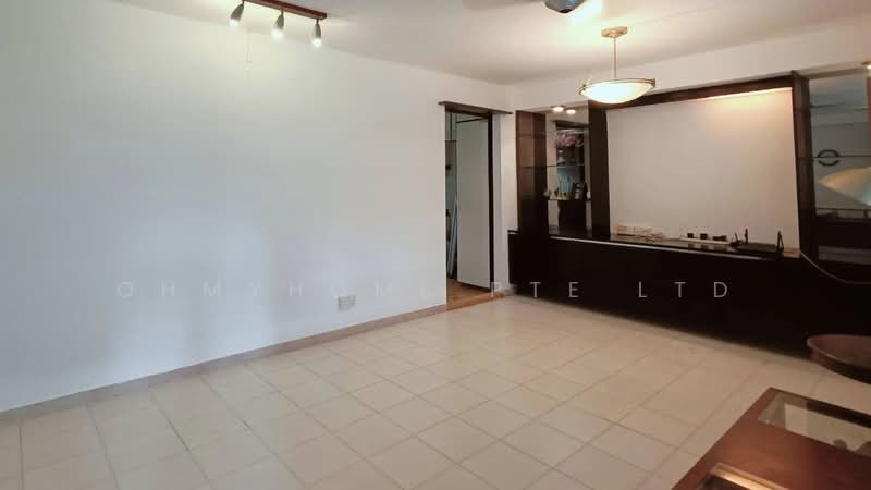 333 Serangoon Avenue 3, 333 Serangoon Avenue 3, 3 Bedrooms, 904 sqft, HDB Flat For Sale, by OHMYHOME PTE LTD, 500121545 - Living Room - PropertyGuru.com.sg