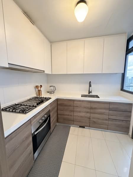 The Topiary, 23 Fernvale Lane, 4 Bedrooms, 1,292 sqft, Executive Condominium For Rent, by Eleanor Eng, 500121555 - Kitchen - PropertyGuru.com.sg