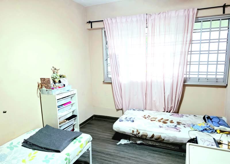 435 Choa Chu Kang Avenue 4, 435 Choa Chu Kang Avenue 4, 3 Bedrooms, 1,119 sqft, HDB Flat For Sale, by Mohamed Jaize, 500121587 - Bedroom - PropertyGuru.com.sg