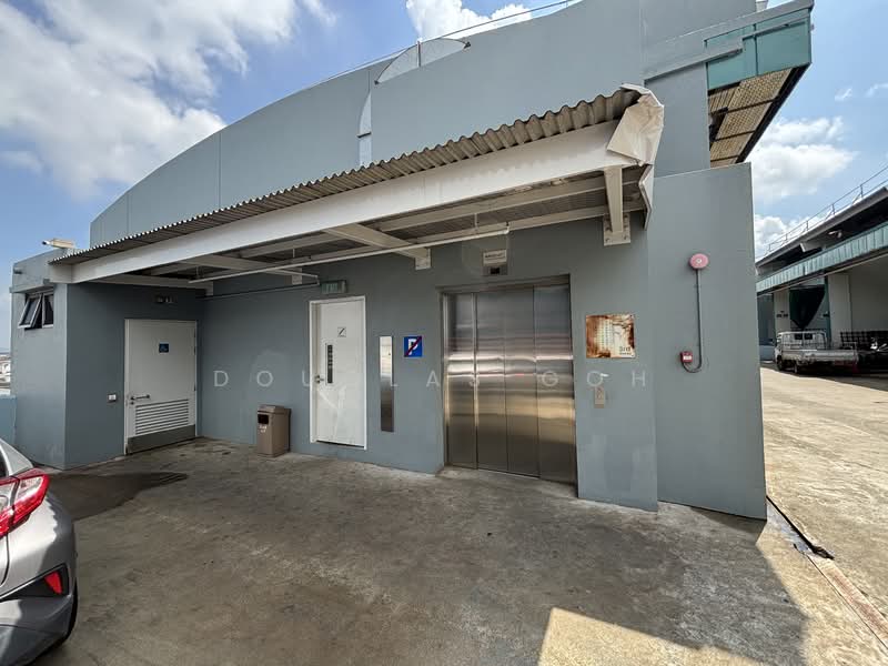 Tuas Lot, 50 Tuas Avenue, 4,886 sqft, Factory / Workshop (B2) For Sale, by Douglas Goh, 500121592 - Beside service lift - CommercialGuru.com.sg
