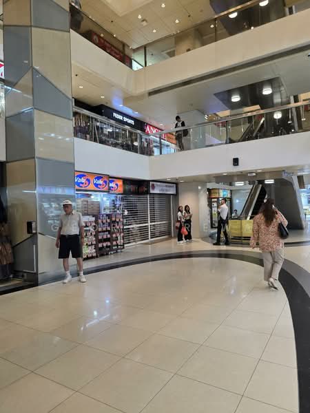 Peninsula Plaza, 111 North Bridge Road, 310 sqft, Other Retail For Sale, by George Rewa, 500121603 - Interior - CommercialGuru.com.sg