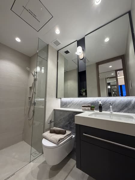 Vela Bay, Bayshore Road, 5 Bedrooms, 1,582 sqft, Condominium For Sale, by Jolene See, 500121609 - Bathroom - PropertyGuru.com.sg