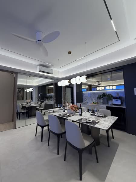 Vela Bay, Bayshore Road, 5 Bedrooms, 1,582 sqft, Condominium For Sale, by Jolene See, 500121609 - Dining Room - PropertyGuru.com.sg