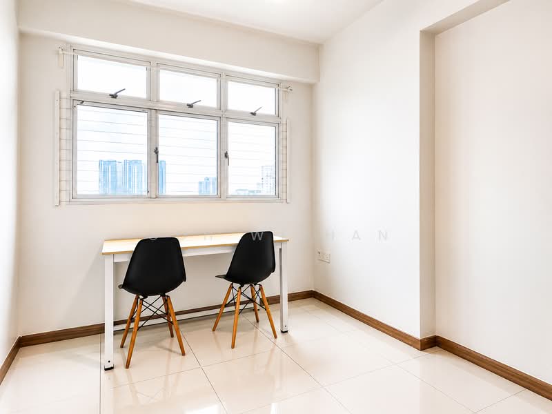 453B Bukit Batok West Avenue 6, 453B Bukit Batok West Avenue 6, 3 Bedrooms, 1,001 sqft, HDB Flat For Sale, by Goh Weihan, 500121614 - Bedroom 3 - PropertyGuru.com.sg