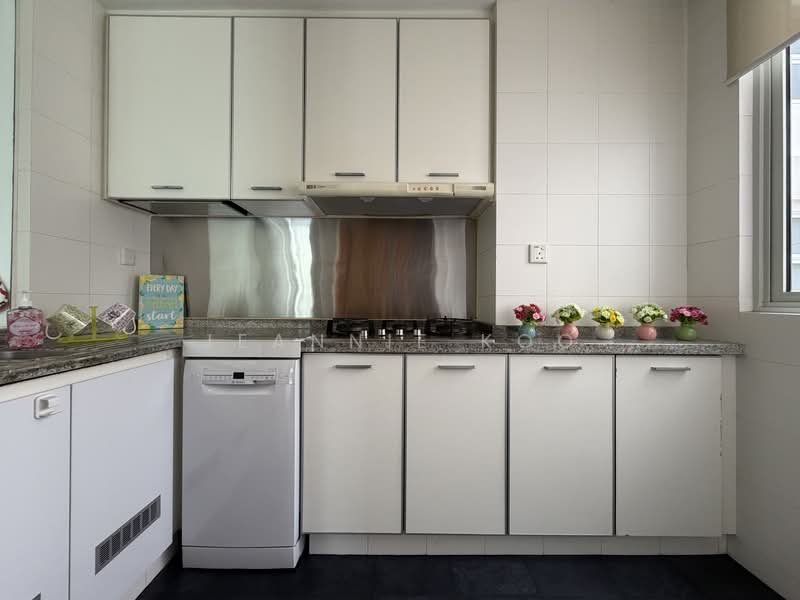 Visioncrest, 37 Oxley Rise, 2 Bedrooms, 947 sqft, Condominium For Sale, by Jeannie Koo, 500121618 - Kitchen - PropertyGuru.com.sg
