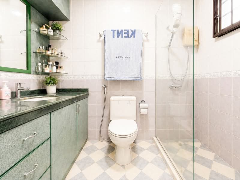 319A Anchorvale Drive, 319A Anchorvale Drive, 3 Bedrooms, 1,184 sqft, HDB Flat For Sale, by Cynthia Lim, 500121621 - Bathroom - PropertyGuru.com.sg