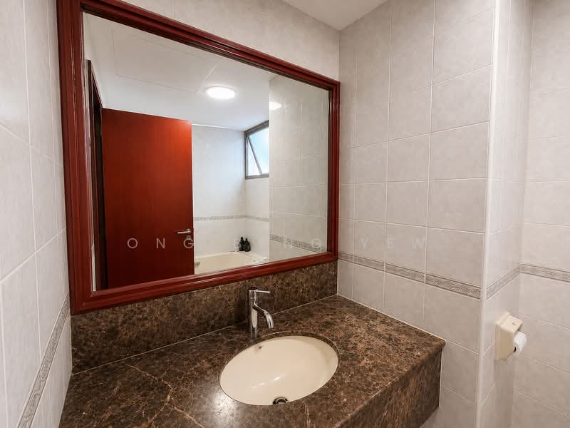 Parc Oasis, 43 Jurong East Avenue 1, 3 Bedrooms, 1,227 sqft, Condominium For Rent, by Ong Beng Yew, 500121625 - Bathroom - PropertyGuru.com.sg