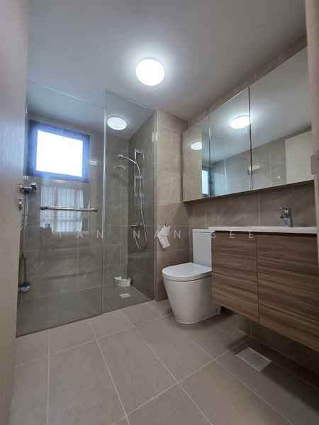 Treasure at Tampines, 11 Tampines Lane, 3 Bedrooms, 1,012 sqft, Condominium For Rent, by Tan Nan See, 500121626 - Bathroom - PropertyGuru.com.sg