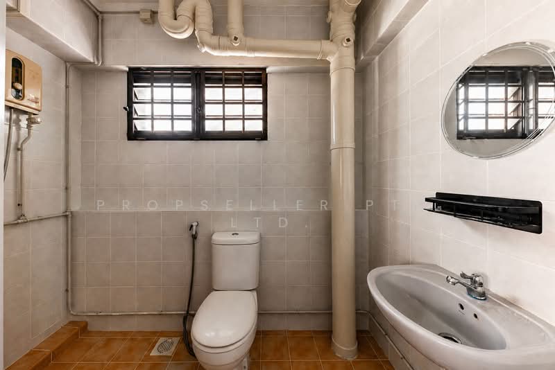 526 Jelapang Road, 526 Jelapang Road, 3 Bedrooms, 1,098 sqft, HDB Flat For Sale, by PROPSELLER PTE. LTD., 500121632 - Bathroom - PropertyGuru.com.sg