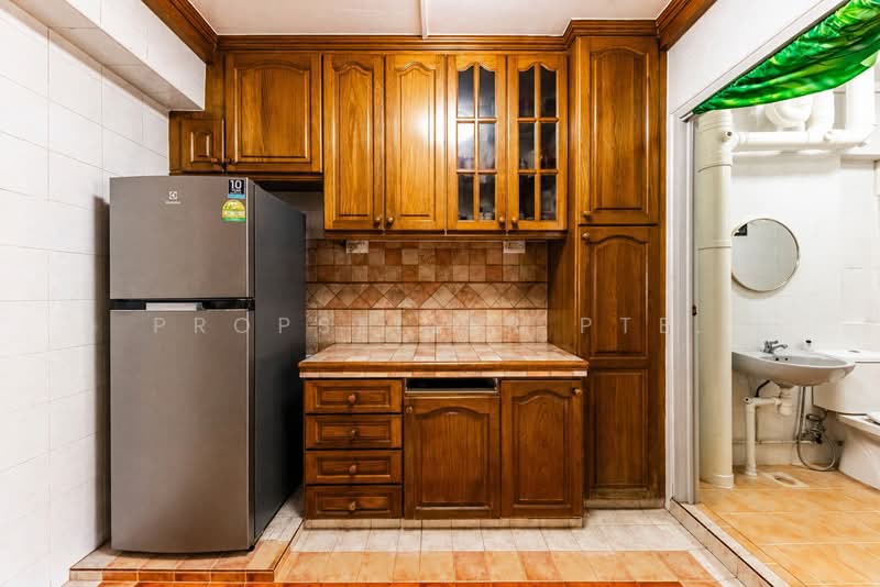 526 Jelapang Road, 526 Jelapang Road, 3 Bedrooms, 1,098 sqft, HDB Flat For Sale, by PROPSELLER PTE. LTD., 500121632 - Kitchen - PropertyGuru.com.sg