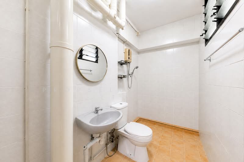 526 Jelapang Road, 526 Jelapang Road, 3 Bedrooms, 1,098 sqft, HDB Flat For Sale, by KOH YONG JIAN, 500121632 - Bathroom - PropertyGuru.com.sg