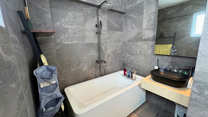 9 Marsiling Drive, 9 Marsiling Drive, 3 Bedrooms, 1,259 sqft, HDB Flat For Sale, by Max Lim, 500121635 - Bathroom - PropertyGuru.com.sg