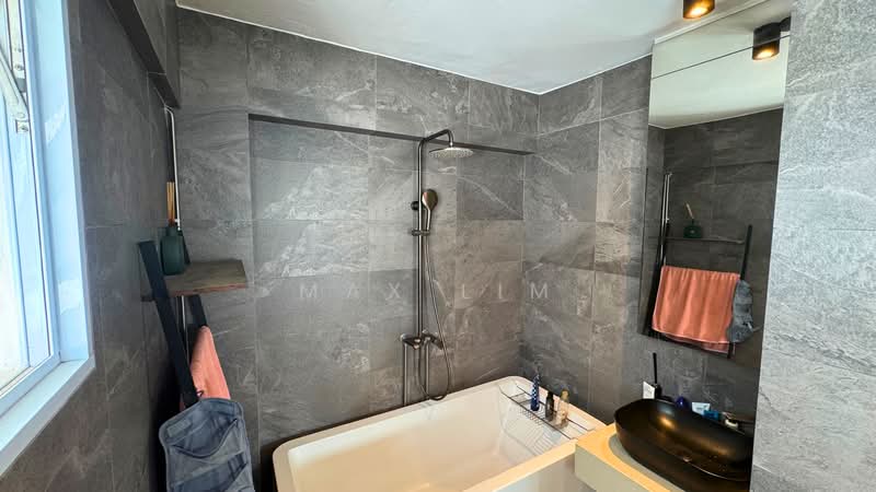9 Marsiling Drive, 9 Marsiling Drive, 3 Bedrooms, 1,259 sqft, HDB Flat For Sale, by Max Lim, 500121635 - Bathroom - PropertyGuru.com.sg