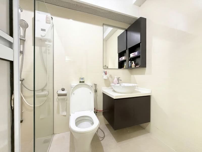 666 Choa Chu Kang Crescent, 666 Choa Chu Kang Crescent, 3 Bedrooms, 1,335 sqft, HDB Flat For Sale, by Jerry Tay, 500121643 - Bathroom - PropertyGuru.com.sg