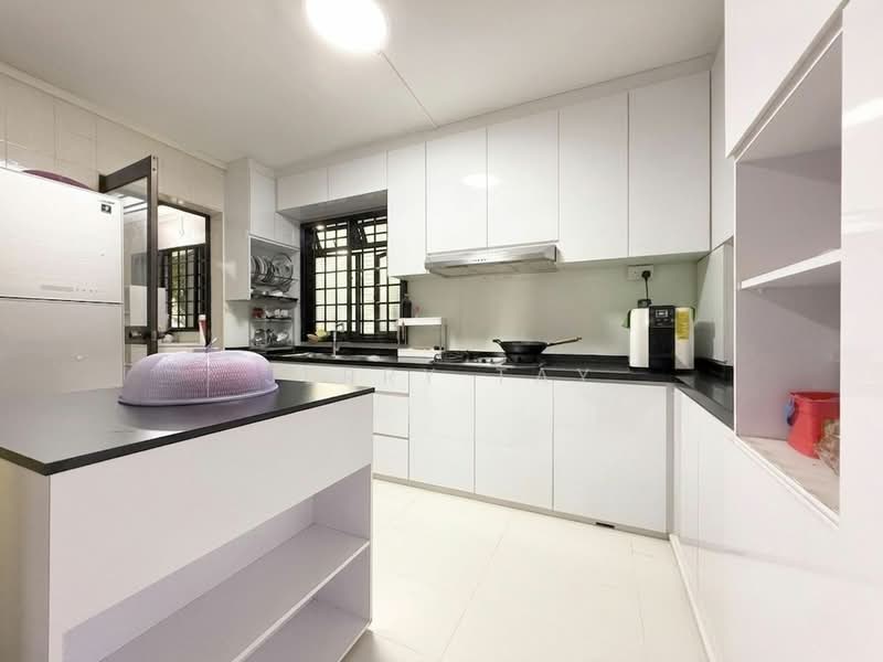 666 Choa Chu Kang Crescent, 666 Choa Chu Kang Crescent, 3 Bedrooms, 1,335 sqft, HDB Flat For Sale, by Jerry Tay, 500121643 - Kitchen - PropertyGuru.com.sg