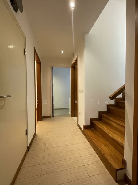 Cabana, Sunrise Terrace, 4 Bedrooms, 2,992 sqft, Cluster House For Sale, by Cecilia Tia, 500121656 - Corridor - PropertyGuru.com.sg